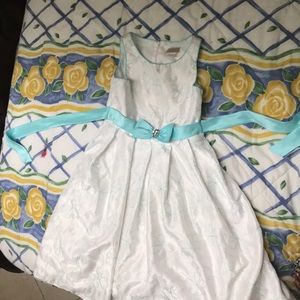 Girls dress